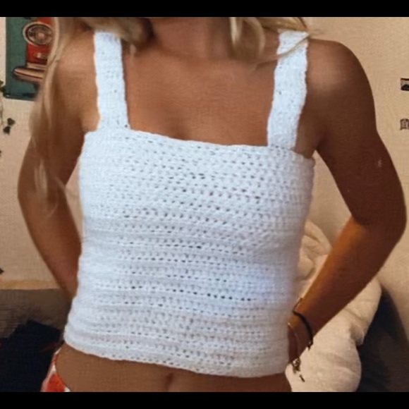 Handmade crotchet white crop top - Picture 2 of 2